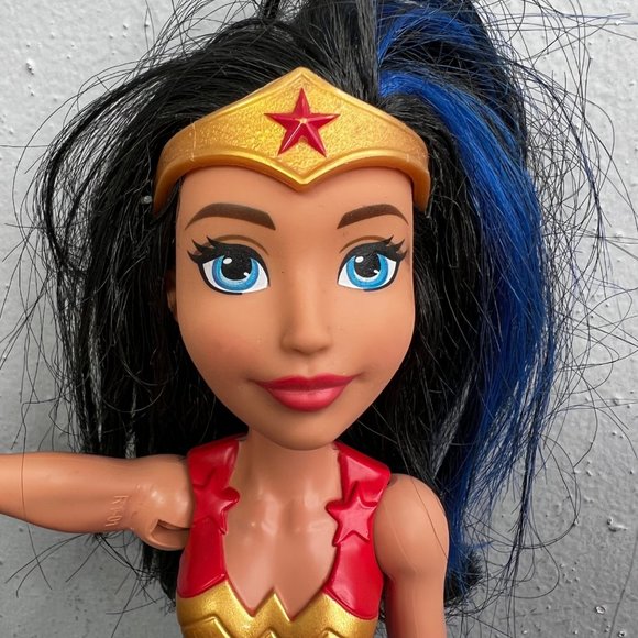 Mattel DC Super Hero Girls Wonder Woman Doll Action Figure 2015 with Headband - Picture 3 of 10